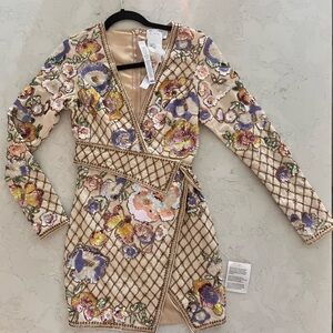 ASOS Structured V Neck Beaded Dress - Very Intricate Size 0 - NWT NEVER TRIED ON